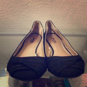 Black closed toe flats
